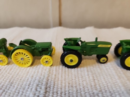 Vintage Ertl John Deere Milestones Set # 560 1/64 Plastic And Metal - Picture 3 of 8