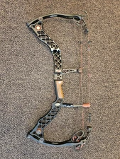 Mathews Z7 RH Compound Bow Draw Weight 70 Length 30