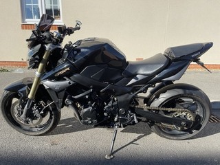 Suzuki GSR750 2011