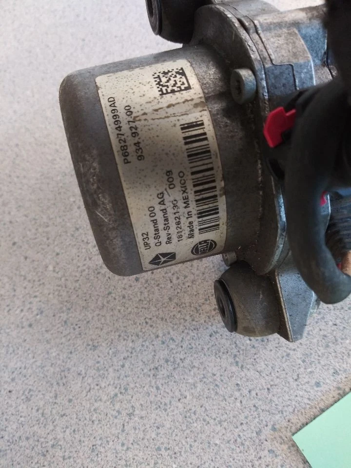 Chrysler Pacifica 2018 OEM bomba de vacío ID 68274999AD compatible con 17-20 Foto 3 de 4