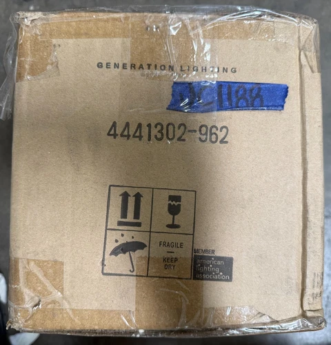 Generation Lighting 4441302‑962 Towner 2‑Light Wall / Bath Fixture — New in Box - Picture 3 of 3