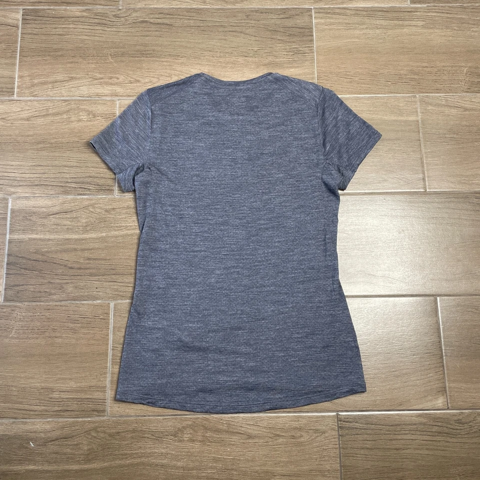 Женская футболка Icebreaker Merino Blue Wool Blend Cool-Lite — размер S - Изображение 2 из 4