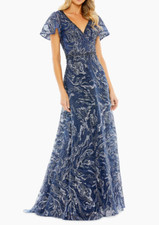 NEW, Mac Duggal Beaded  Embroidered Short-Sleeve Gown in Navy Size 10 WD373