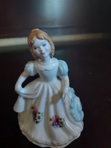 Royal Doulton Figure Of The Month-October Modelled by Robert Tabbenor 1990