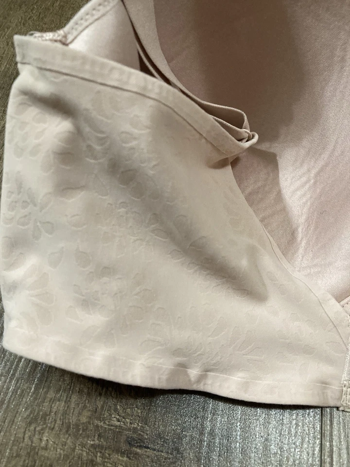 Sujetador con aros de cobertura completa rosa chantelle talla 36DDD Foto 3 de 4