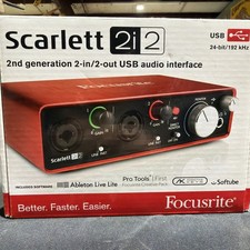Focusrite Scarlett 2i2 2nd Gen. USB 2.0 Audio...