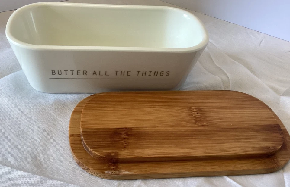 Plato de mantequilla cubierto TableCraft 'Butter All the Things', melamina/madera, 7 pulgadas Foto 4 de 4