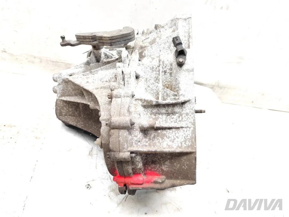 Nissan Juke Boîte de vitesses manuelle à 6 vitesses 1.5 dCi Diesel 81kW (110 HP) - Image 3 of 4