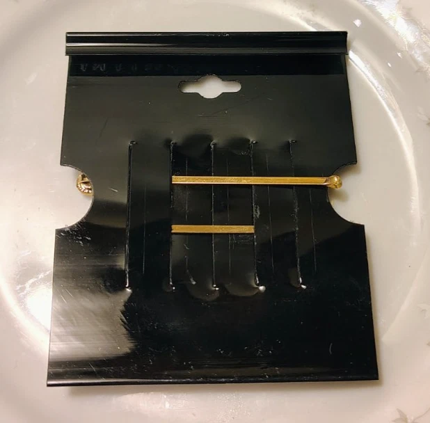 Juego de horquillas de perlas de imitación y diamantes de imitación tono dorado joyería para el cabello 1928 de colección Foto 4 de 4