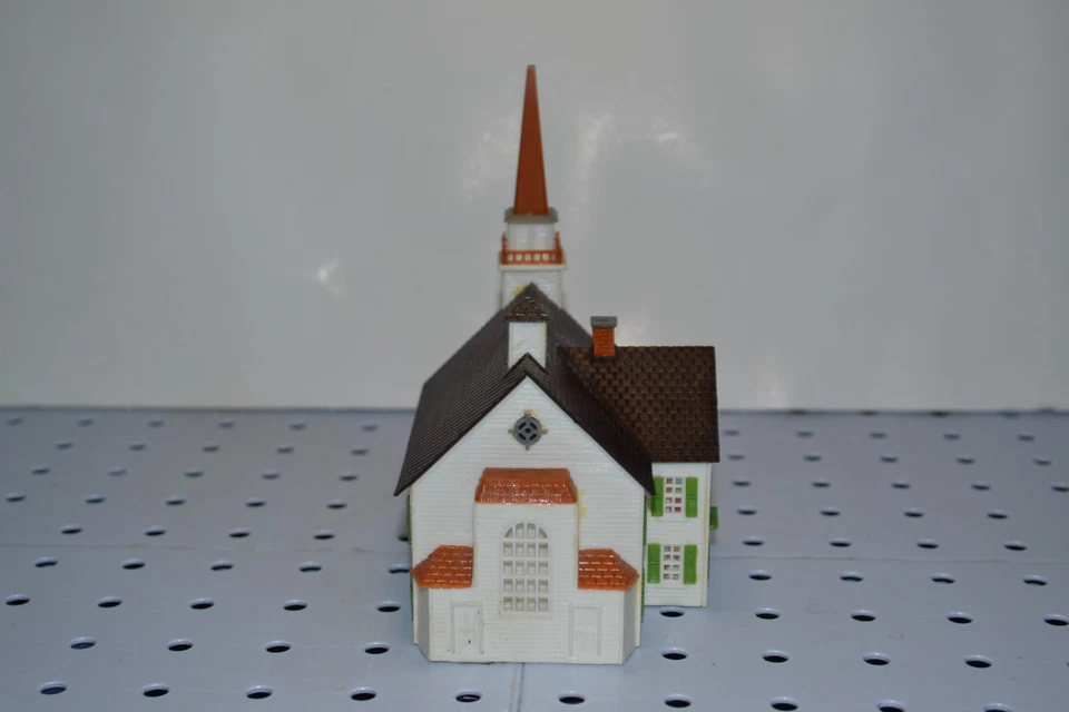 MODEL POWER LARGE CHURCH - Image 4 of 4