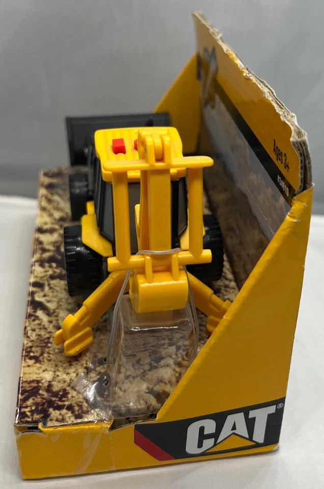 CAT Mini Mover Loader Backhoe Lights & Sounds Battery Operated - 011543346104 - Image 4 of 4