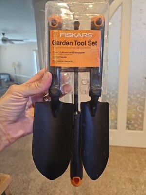 Fiskars Garden Tool Set 3 Piece Black Trowel + Cultivator + Transplanter |  eBay