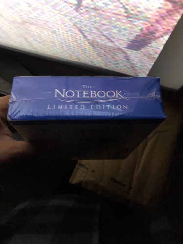 【中古】The Notebook (Limited Edition Gift Set) [Blu-ray] The Notebook (Blu-ray Disc, 2009, Limited Edition Giftset) for