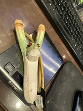 7.5” Frog Slingshot NEEDS NEW RUBBER BANDS