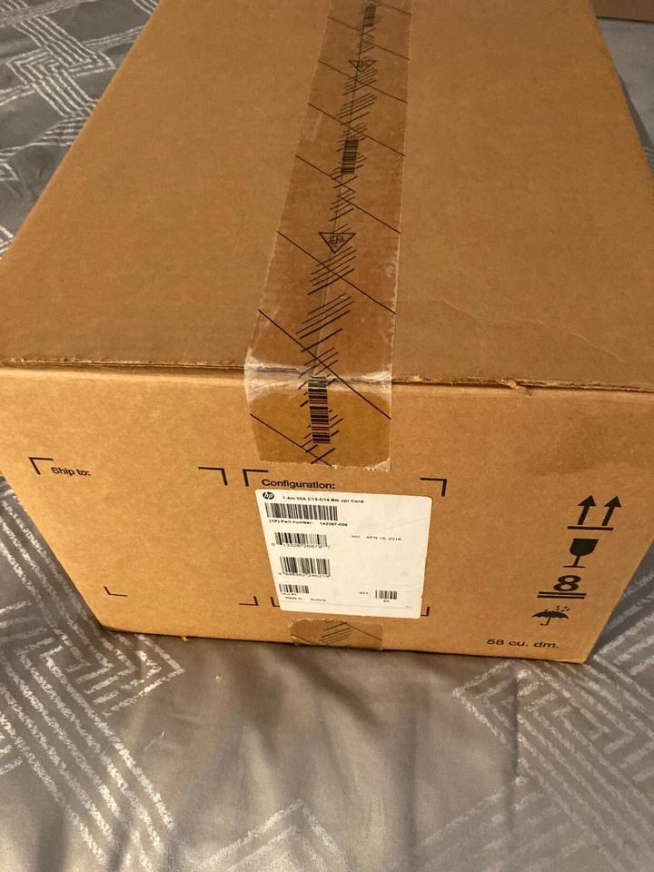 BOX OF 20 - 1.4m 10A C13-C14 Black Jumper Extension Cord - Image 3 of 4