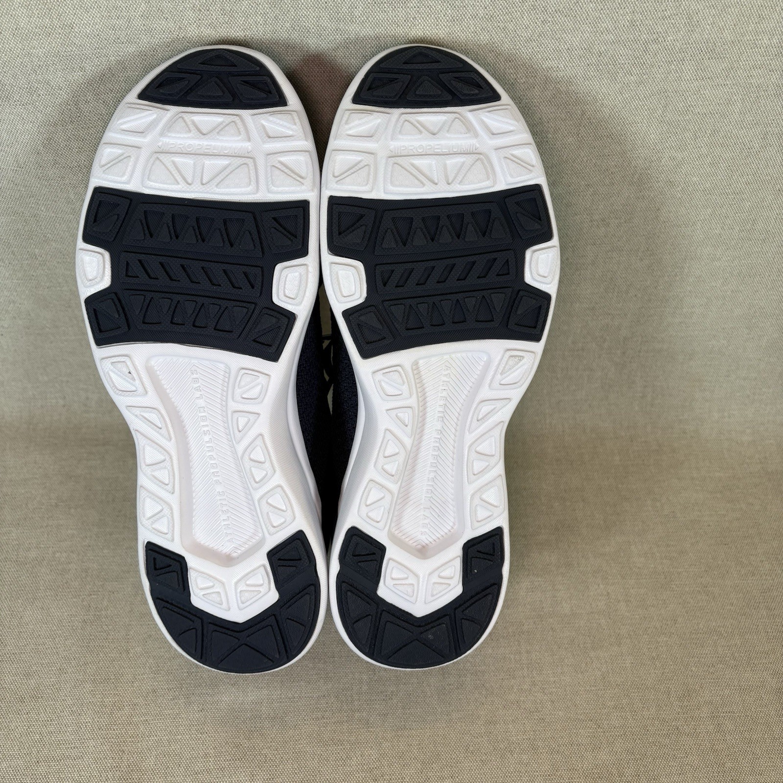 APL Techloom Tracer Knit Running Shoes Womens 7.5M Midnight Navy White Sneakers