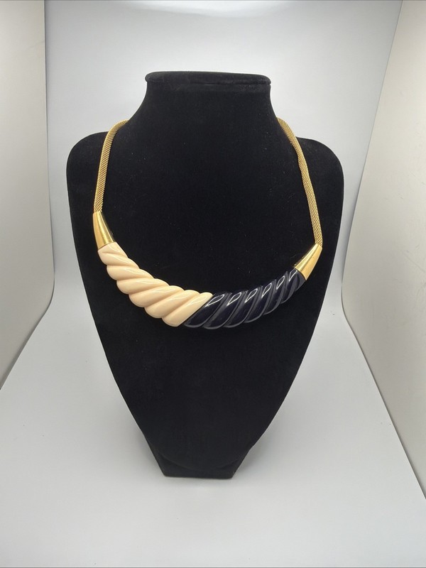 VINTAGE GIVENCHY ENAMELED COLLAR NECKLACE Choker