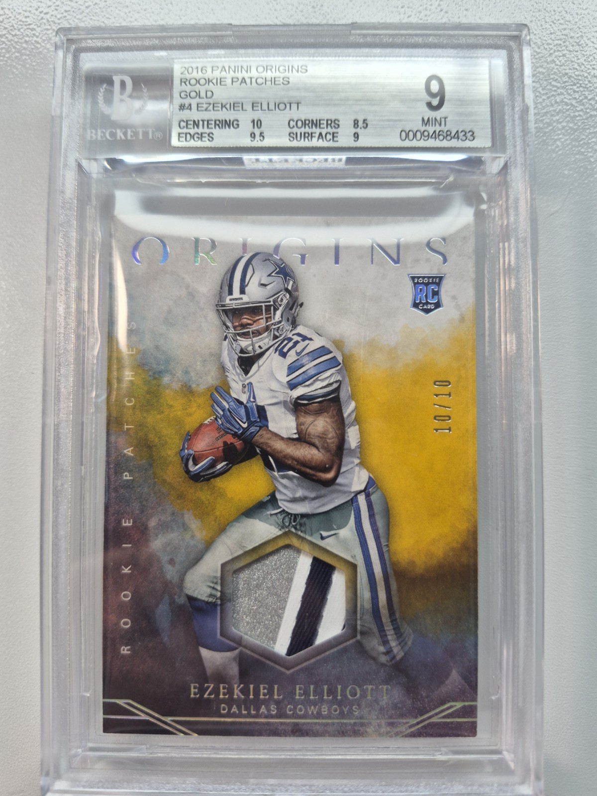 Ezekiel Elliott Panini Origins Rookie Patches #RPEE Gold