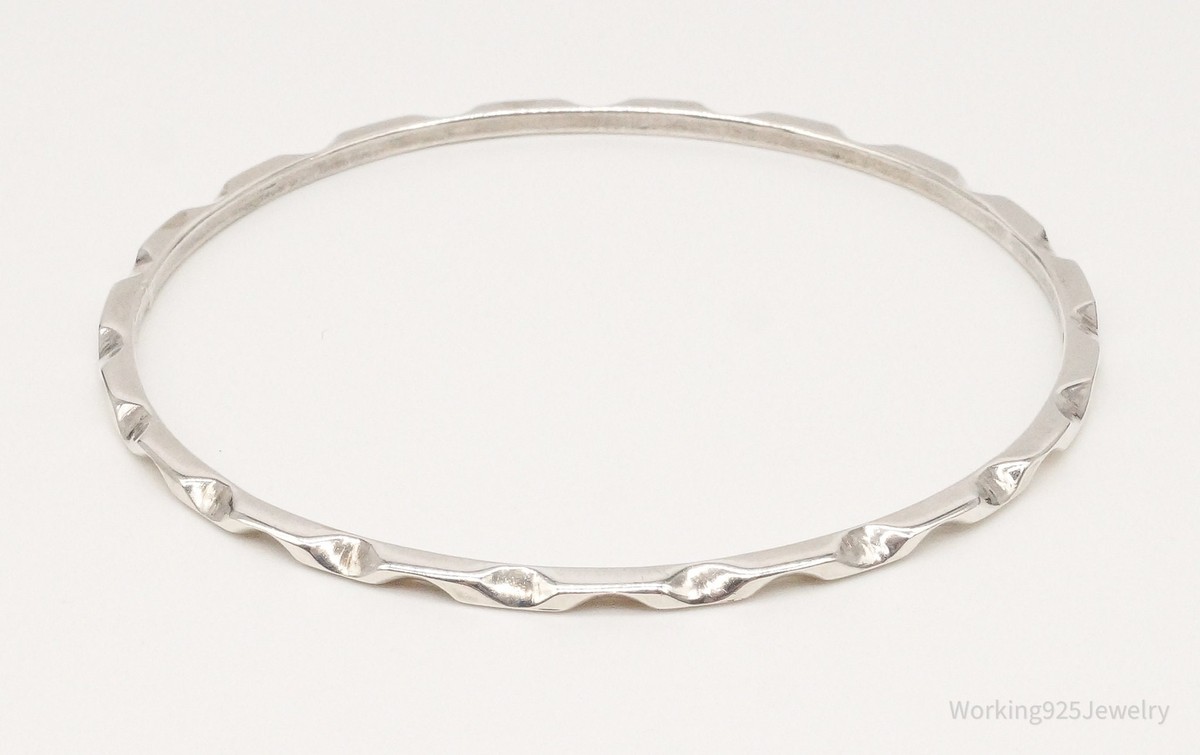 Vintage Mexico Notched Modernist Sterling Silver Bangle Vintage Mexico Notched Modernist Sterling Silver Bangle