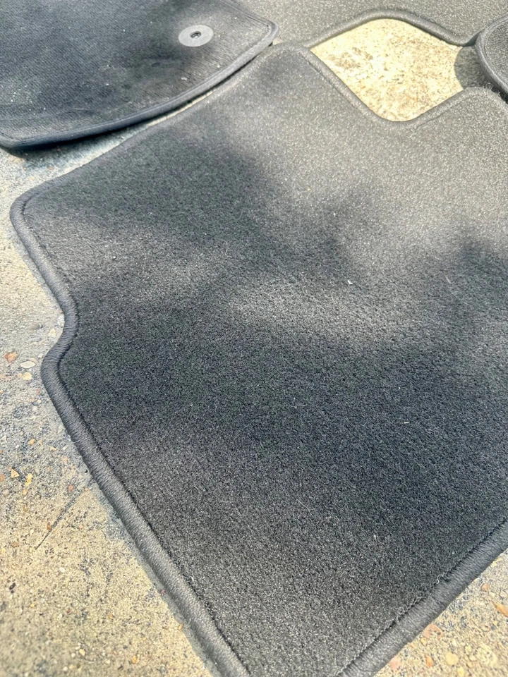 Car mat set of 4 for Ford Fusion - Image 2 of 2