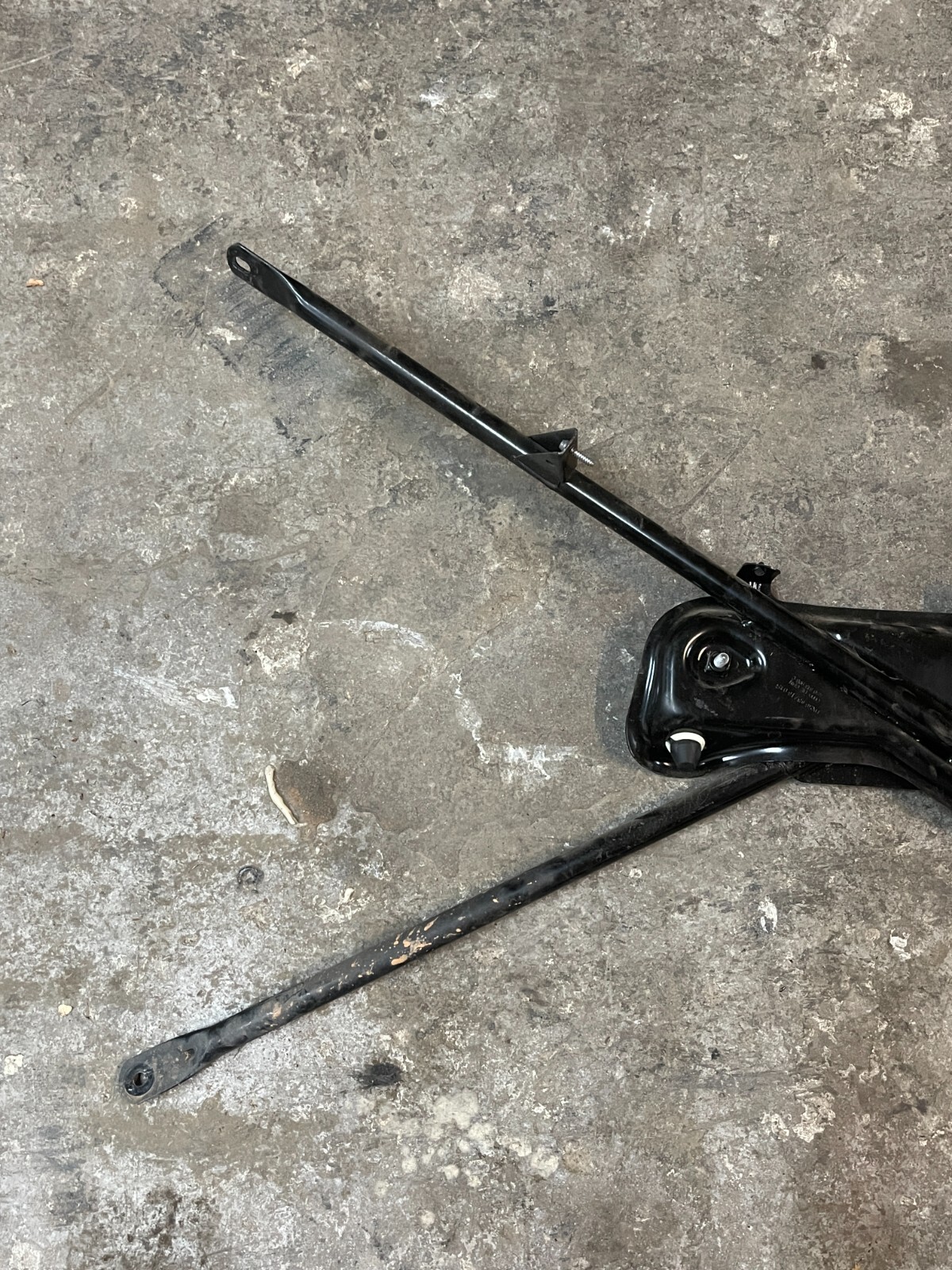 2017 AUDI R8 PLUS REAR TRANSVERSE SUPPORT MOUNT BRACKET ASSMBLY OEM 4S0 813 906
