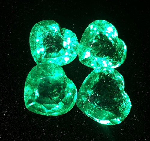 Lote de 4 piezas de piedras preciosas sueltas certificadas corte corazón esmeralda verde natural 36,44 quilates W39 - Imagen 3 de 12
