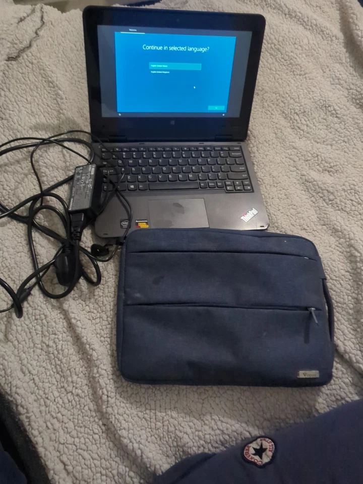 Lenovo Yoga 2 11" N2940 Laptop  4GB RAM 120GB SSD, Win 10, Home, Touchscreen - Image 3 of 4