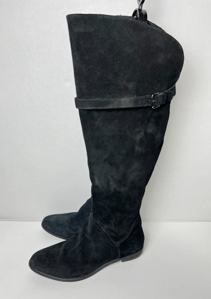 Botas hasta la rodilla MUY VOLÁTILES GAMUZA NEGRA CON CORREA TALLA 10 Foto 2 de 4