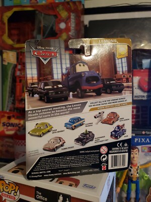 GREM WITH RSN CAMERA Disney Pixar Cars 2 Deluxe 2013 LEMON