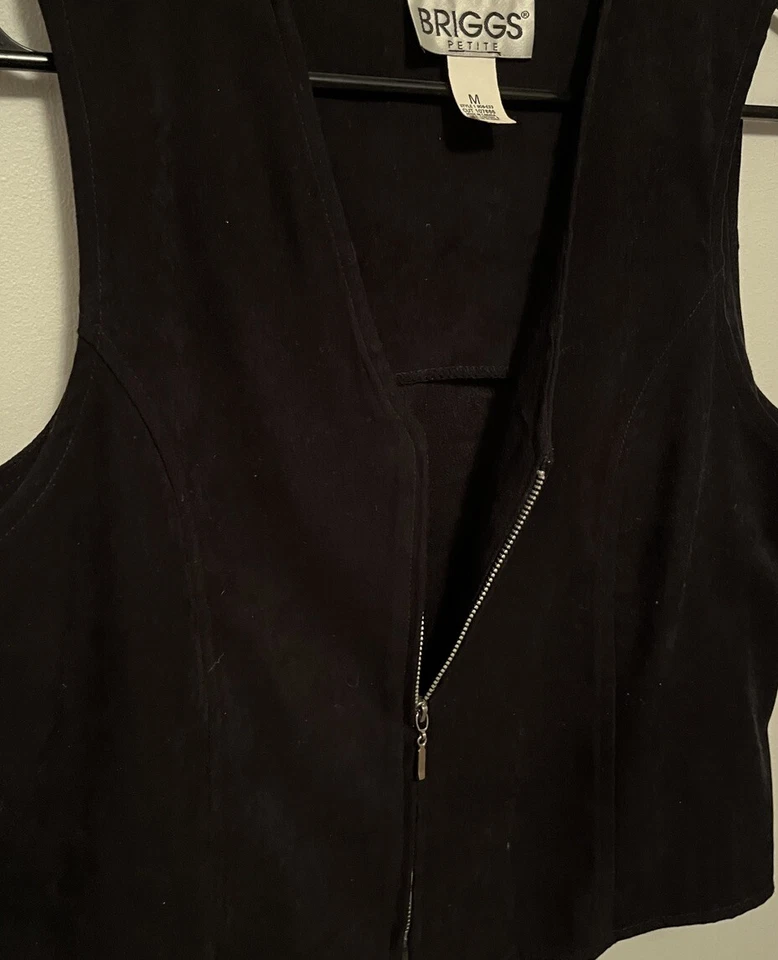 Vintage Briggs Women’s Medium Petite Black Suede Zip Up Fitted Vest - Image 4 of 4