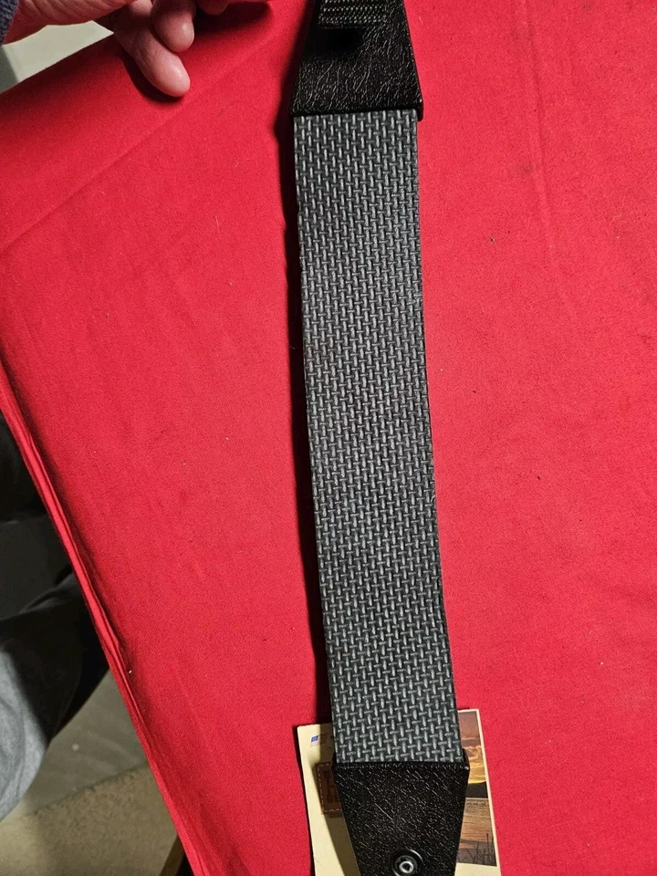 Eslinga para rifle Hunter de goma negra de 2". Antideslizante. Foto 4 de 4