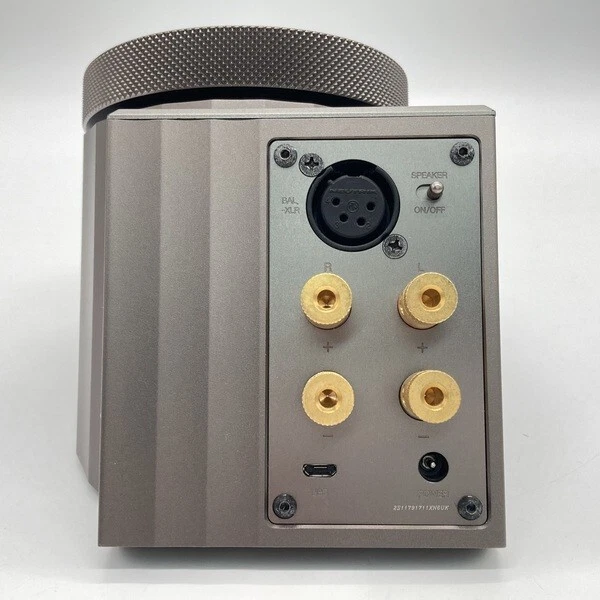 Astell&Kern ACRO L1000 Headphone Amplifier Multiple Audio Outputs Japan - Image 4 of 4