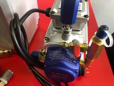 BRAND NEW AIR CON  FRIDGE COMPRESSOR OIL CHARGER WK-YD250