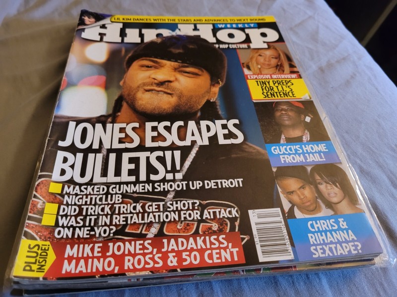 HIP-HOP WEEKLY magazine Jim Jones Tiny Gucci Mane Chris Brown Rihanna Lil Kim 