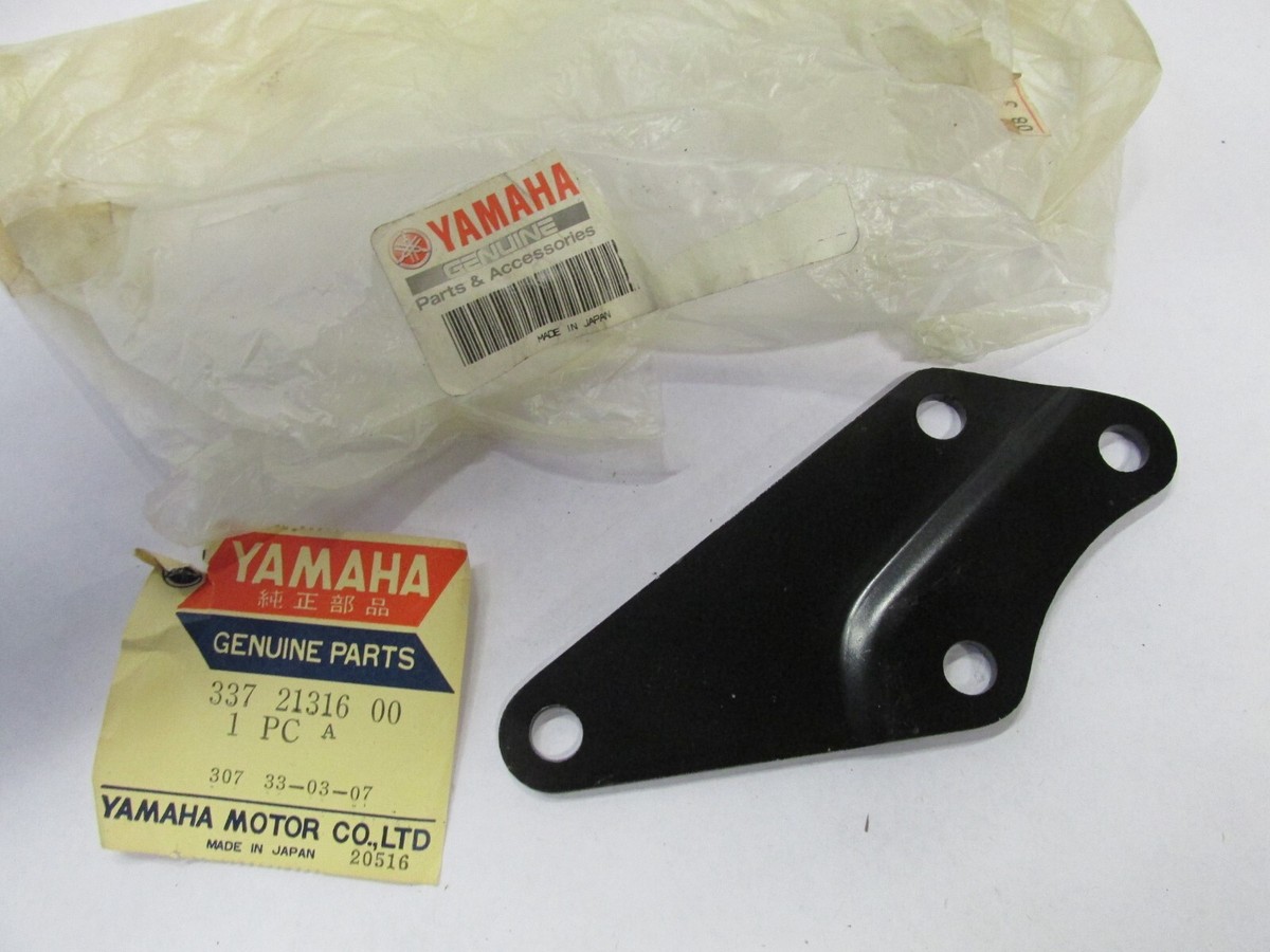 PCエンジン KAWASAKI 2001 Crankcase 92066-1273 - PLUG,14X8 > oem-bike