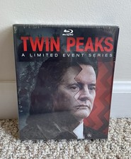 Twin Peaks  A Limited Event Series  Blu Ray Set