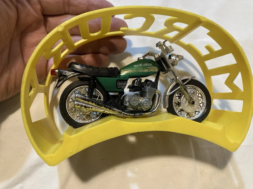 Moto Guzzi Modello 350 Gt S-Mercury -con supporto in plastica - Immagine 4 di 4