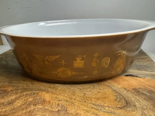 Vintage PYREX #045 Early American Gold/Brown 2.5 Qt. Casserole Dish~No Lid