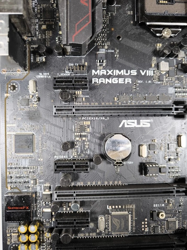 Placa Base ASUS Maximus VIII Ranger - No Funciona, Desgaste Cosmético - Imagen 2 de 4