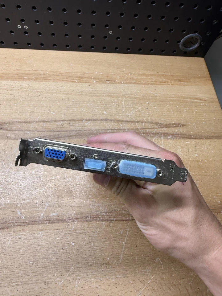 MSI Radeon HD R6570 1GB DDR3 MD1G/LP Graphics Video Card HDMI DVI - Image 3 of 4