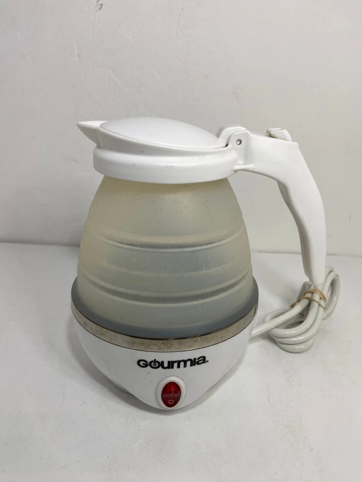 🌊 Gourmia GK360 Travel Foldable Electric Kettle .75 QT Silicone Collapses EUC - Image 2 of 4