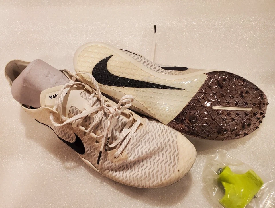 Nike Zoom Mamba 5 White Black Shoes AJ1697-001 Men’s 13 without Spikes - Image 2 of 4