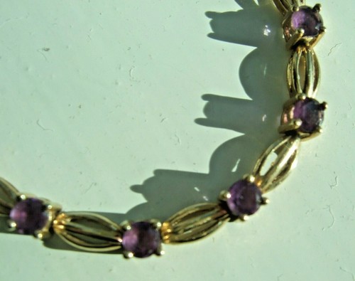 BELLISSIMO BRACCIALE VINTAGE ORO 9ct SET LUNGO 7,5" CON 17 AMETISTE SFACCETTATE - Foto 4 di 4