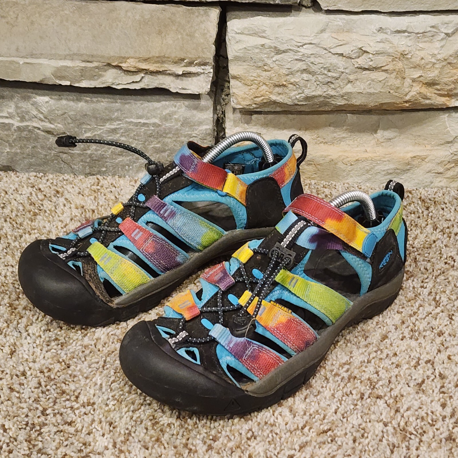 Sandali sportivi impermeabili KEEN Newport retrò tie arcobaleno da donna taglia 6