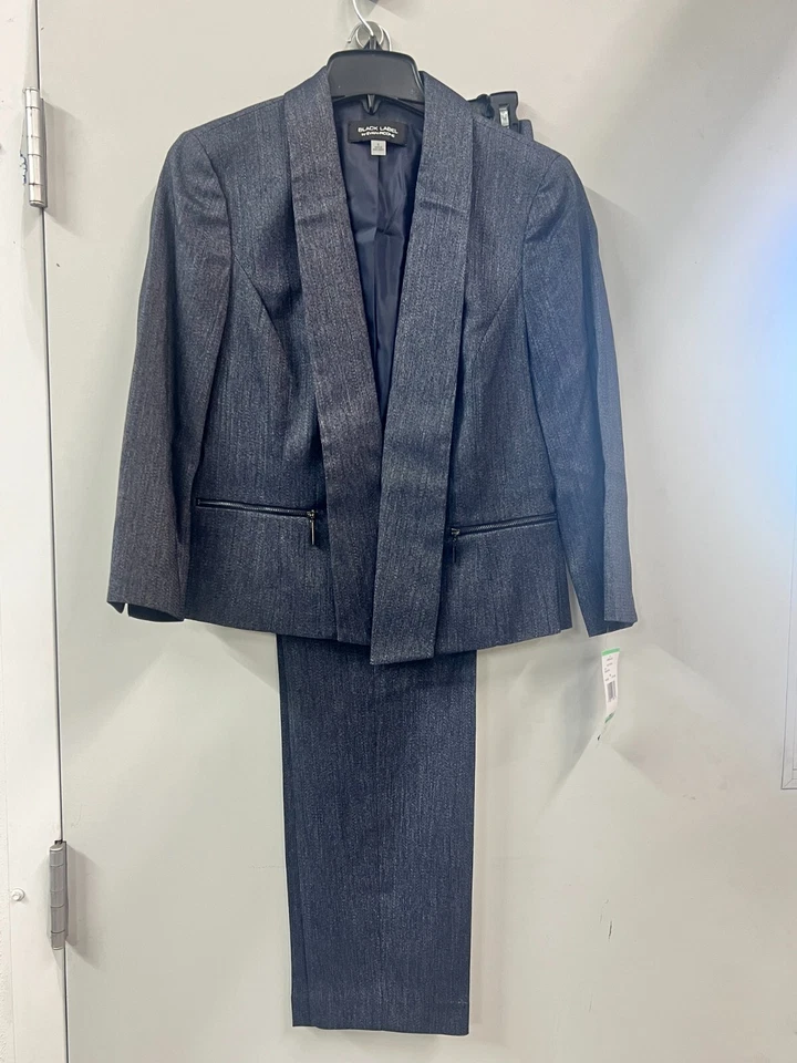 Evan Piccone Luxurious Polyester Lined Blue Denim Pant Suit - 3/4 Sleeve Jacket - Image 2 of 4