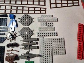 LEGO Pirates 6290 - Pirate Battle Ship Red Beard Runner Reissue - INCOMPLETE SET