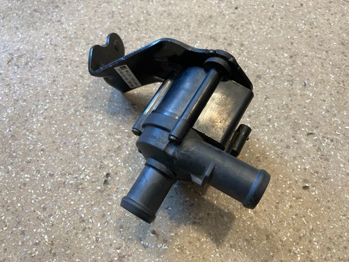 Wasserpumpe VW Golf VII 5G Zusatzwasserpumpe Auxiliary Water Pump 5Q0965561B