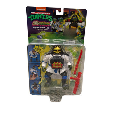 Teenage Mutant Ninja Turtles Automutations Night Leo Action Figure