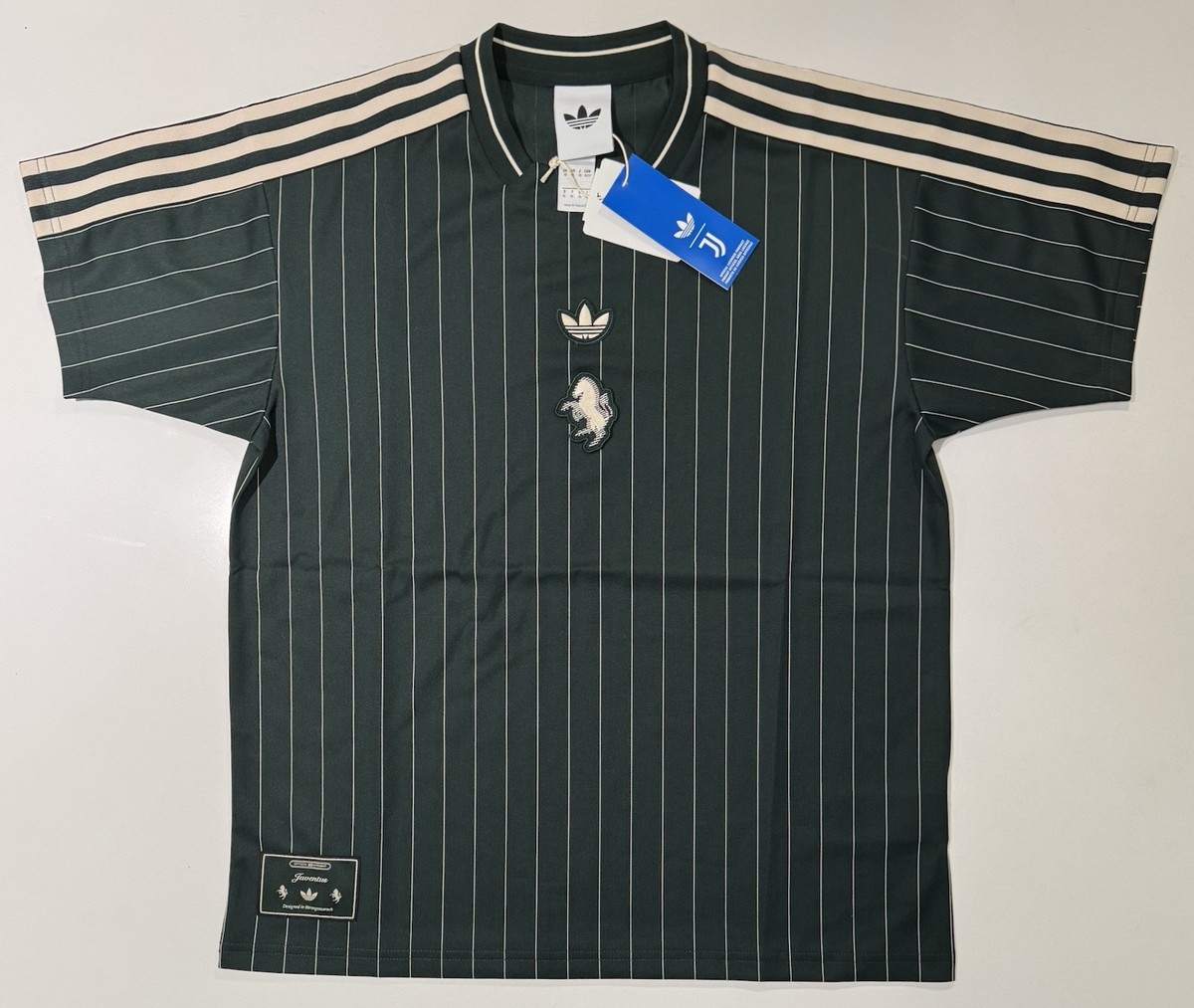 Juventus Terrace Icons Authentic Jersey Adidas (JM9451) New With