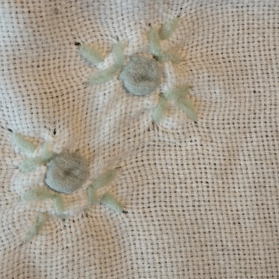 Manta de bebé tejida a mano Davis con diseño floral 33x37 vintage núcleo de cabaña Foto 2 de 4